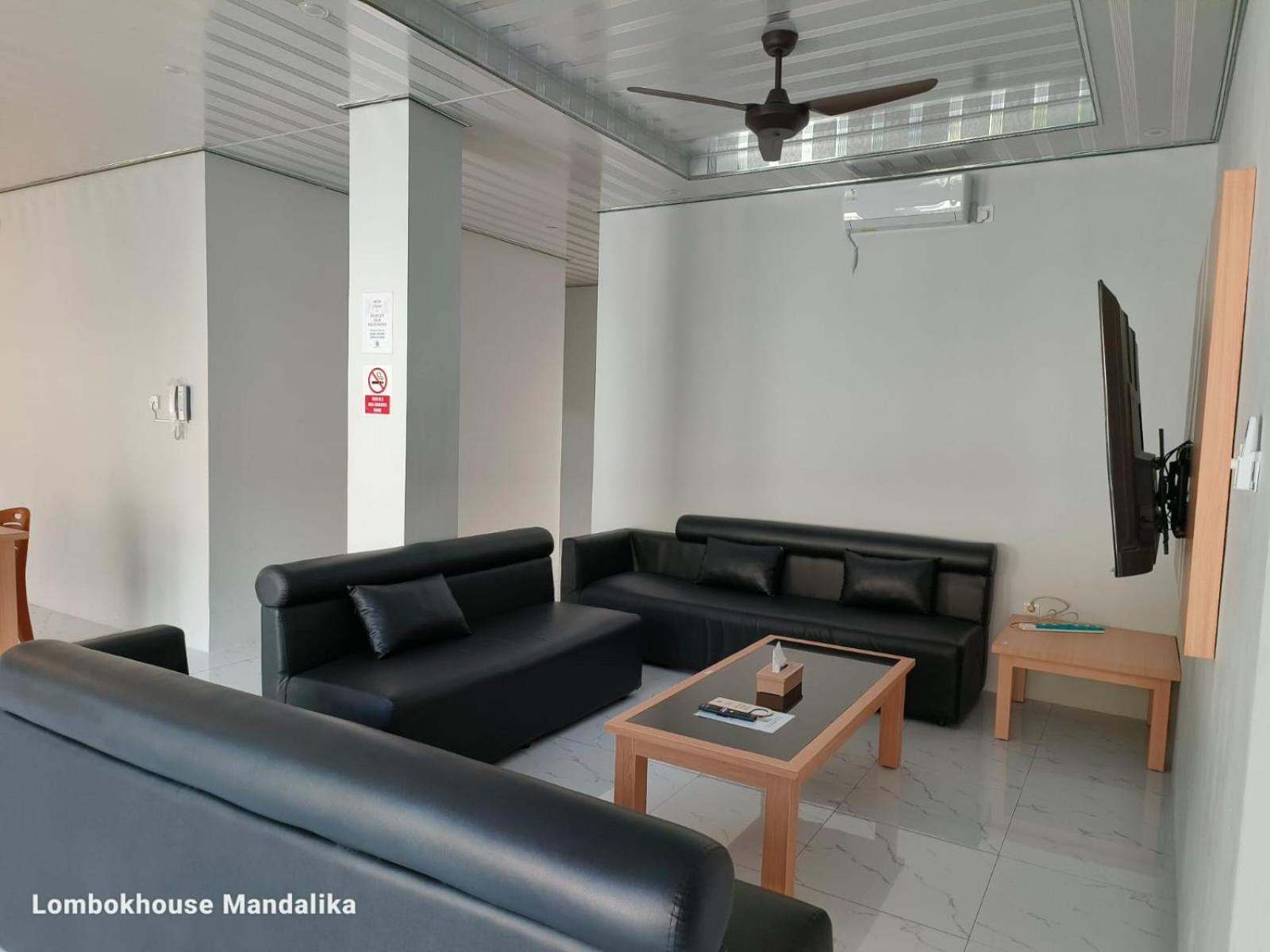 Lombokhouse Mandalika Hotel Kuta  Bagian luar foto