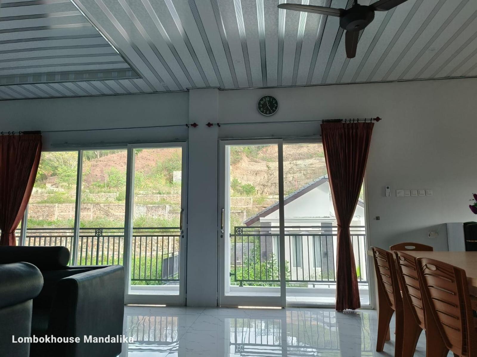 Lombokhouse Mandalika Hotel Kuta  Bagian luar foto