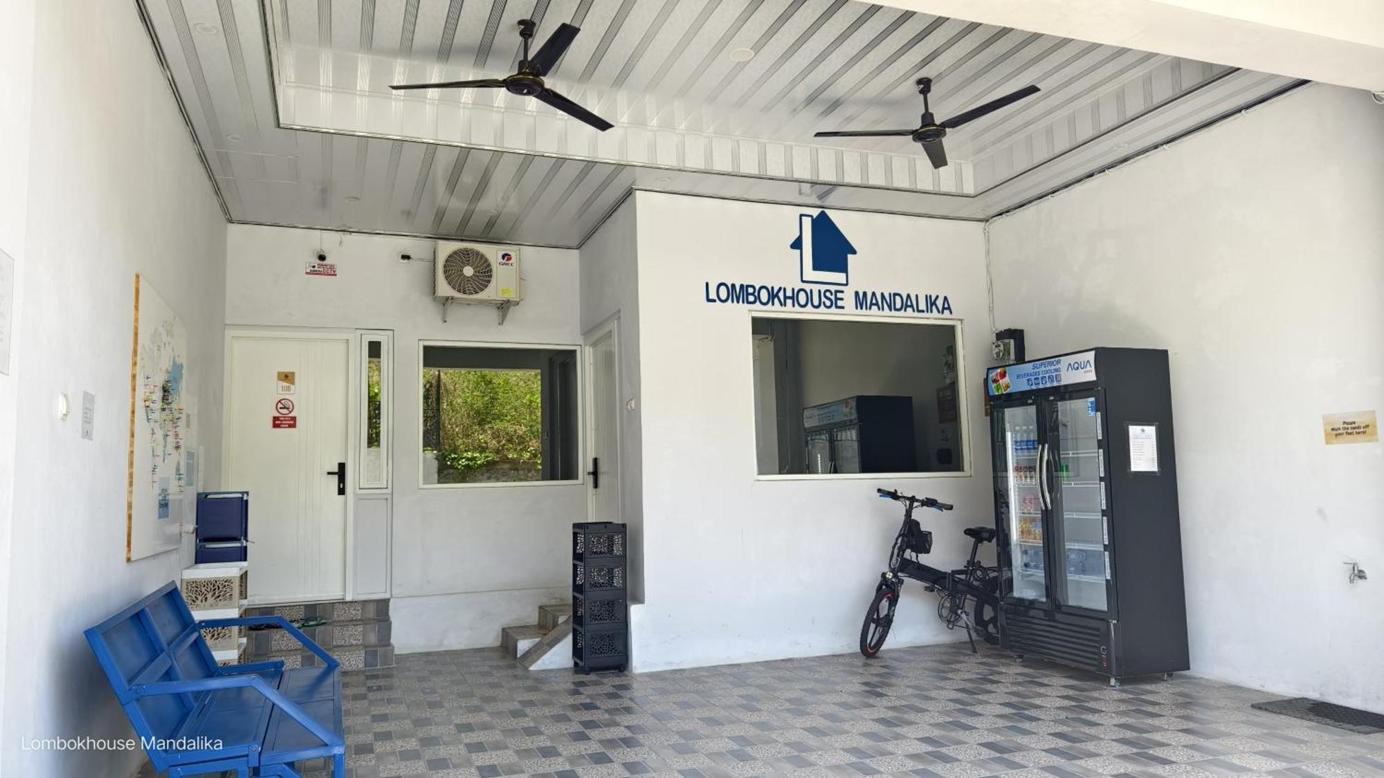 Lombokhouse Mandalika Hotel Kuta  Bagian luar foto