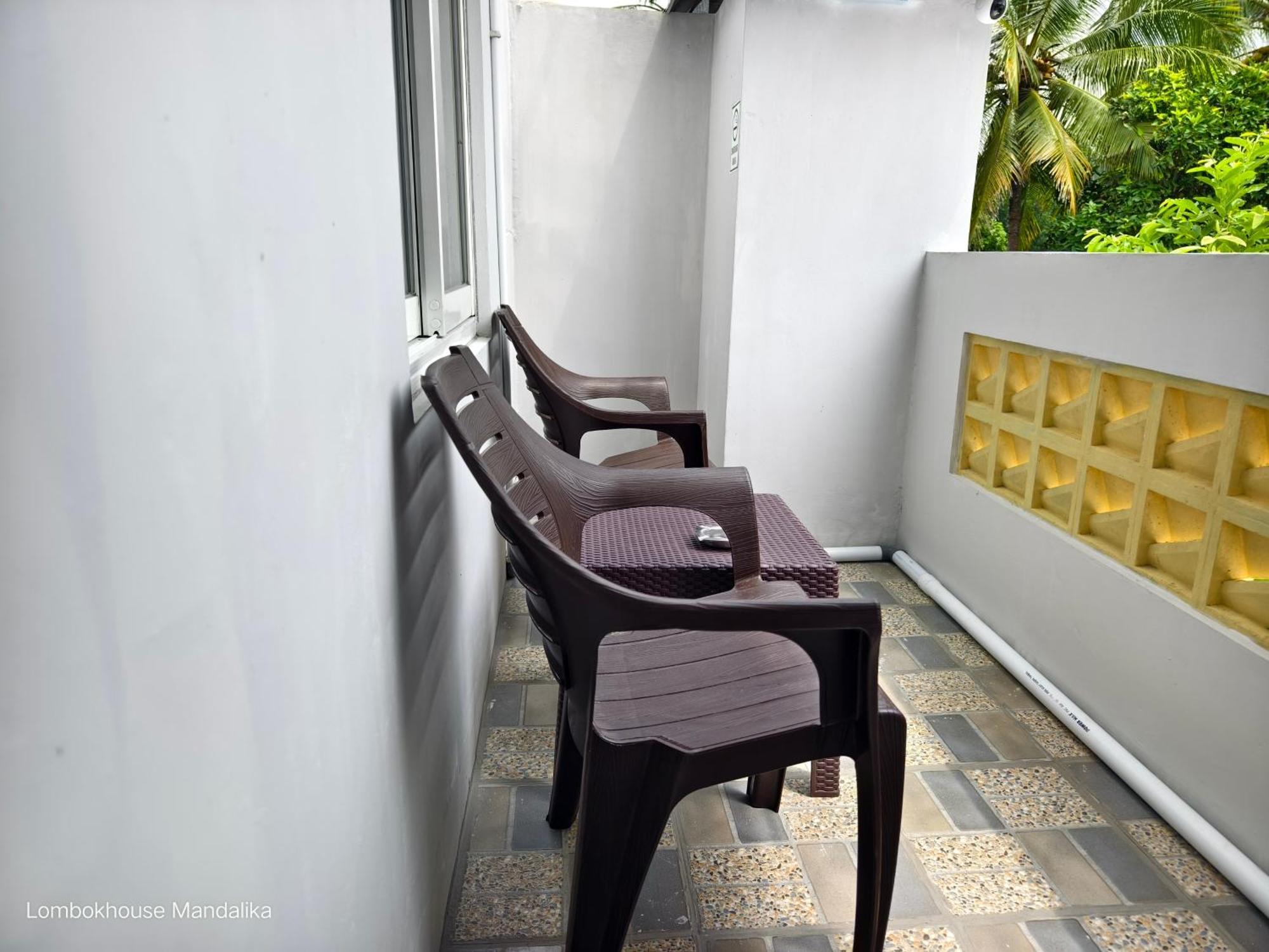 Lombokhouse Mandalika Hotel Kuta  Bagian luar foto