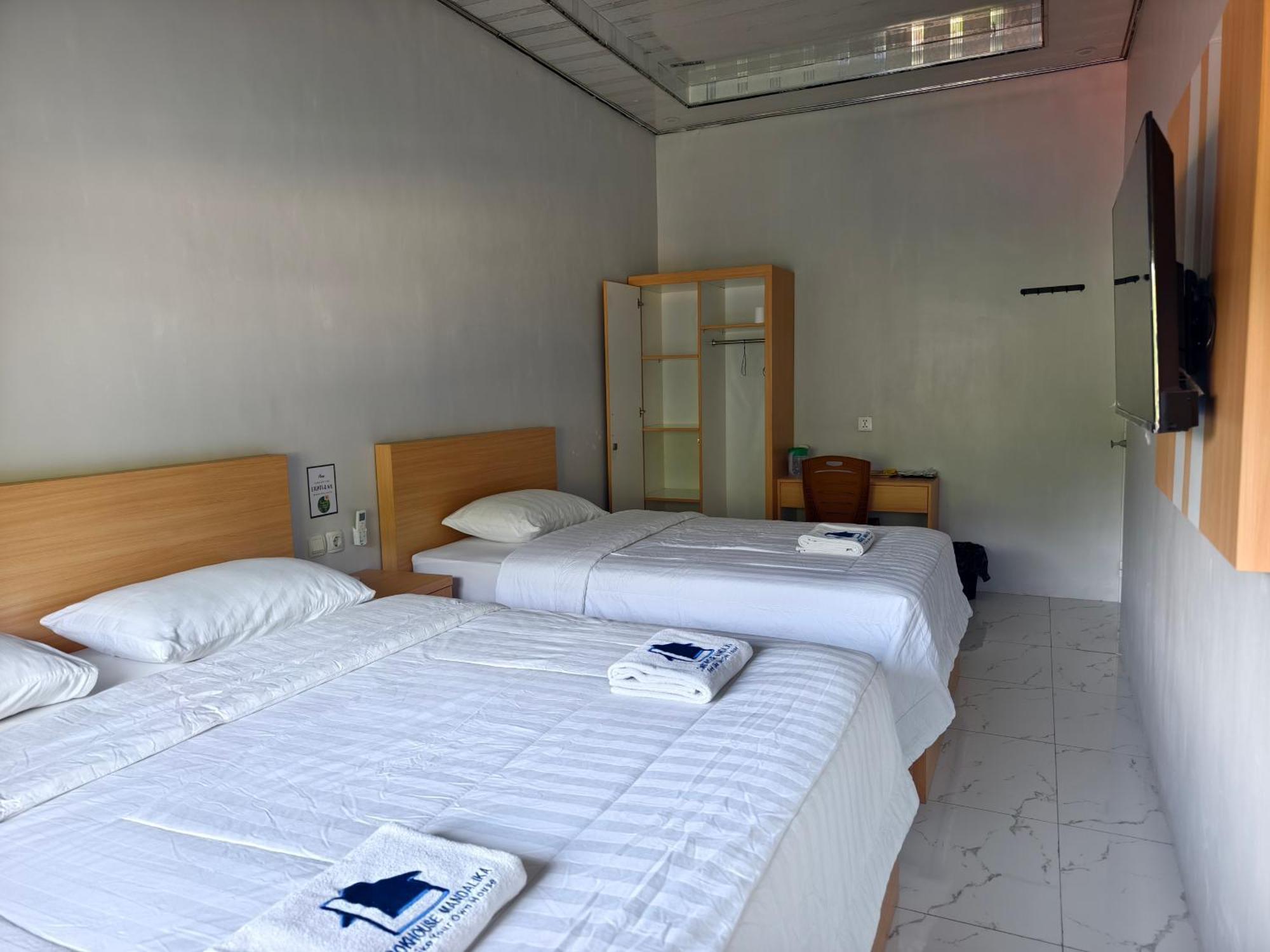 Lombokhouse Mandalika Hotel Kuta  Bagian luar foto