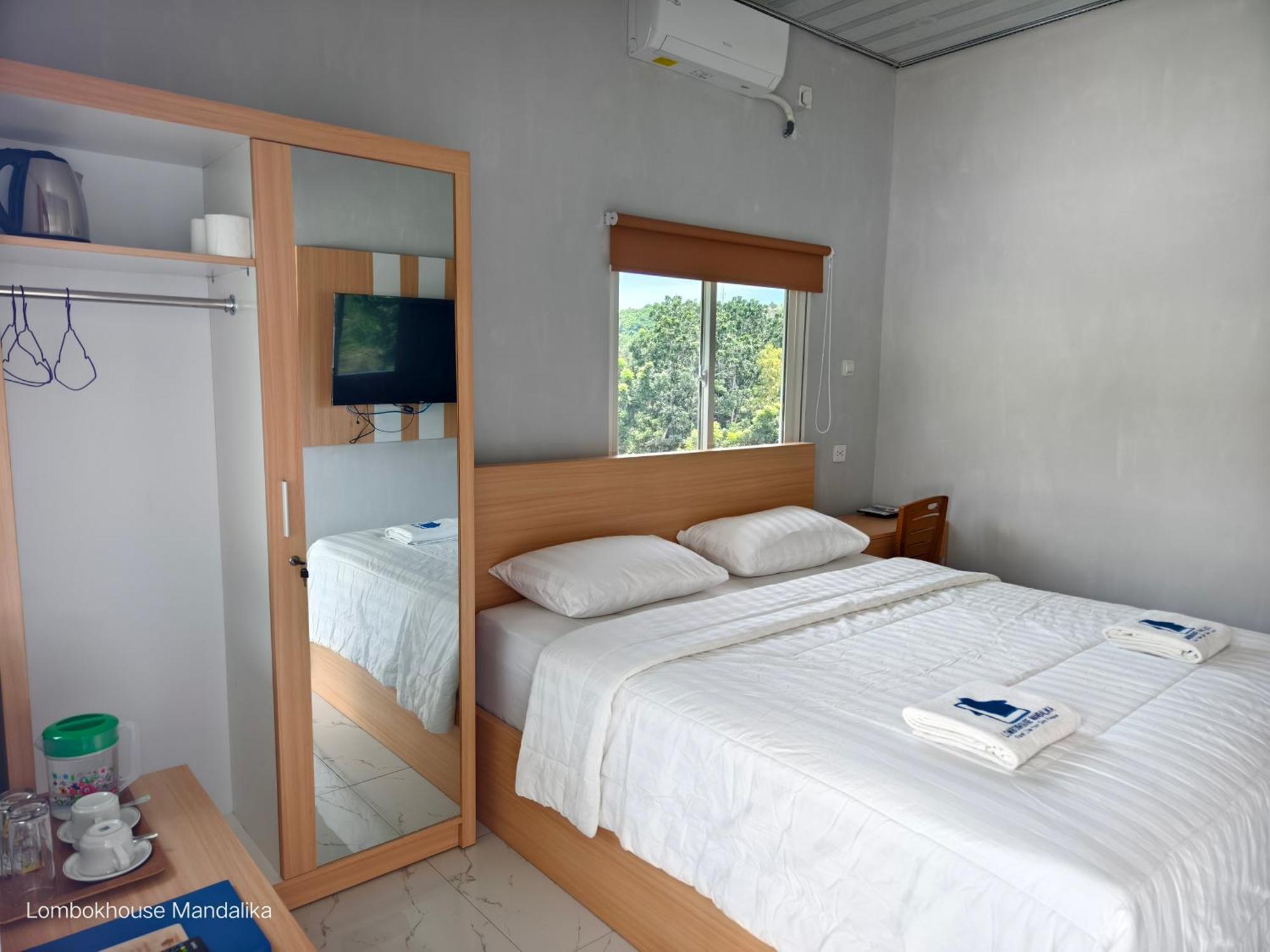 Lombokhouse Mandalika Hotel Kuta  Bagian luar foto